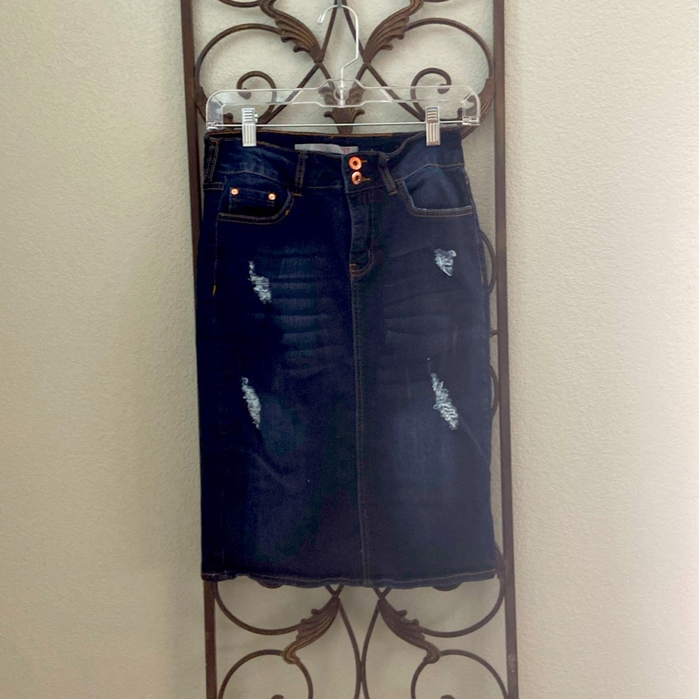 Denim skirt